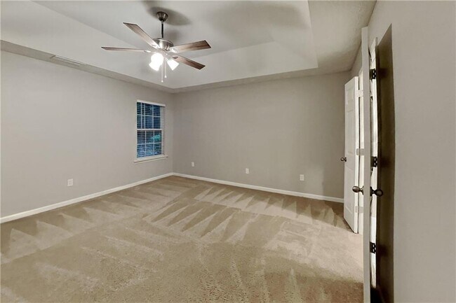 Building Photo - 1517 Galewood Cir NE