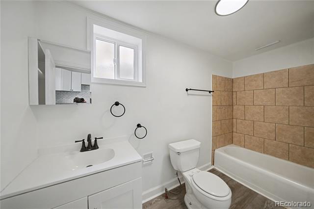 Building Photo - 1434 E Orman Ave