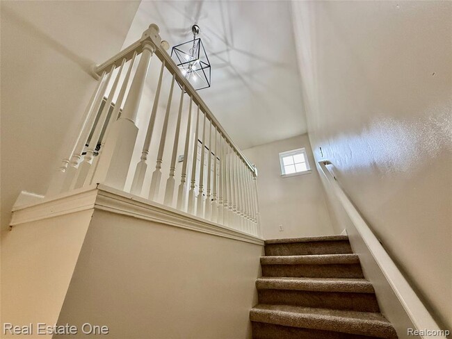 Building Photo - 716 Palmer Dr