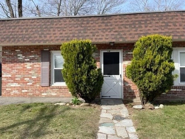 Primary Photo - 2 Brookside Ave