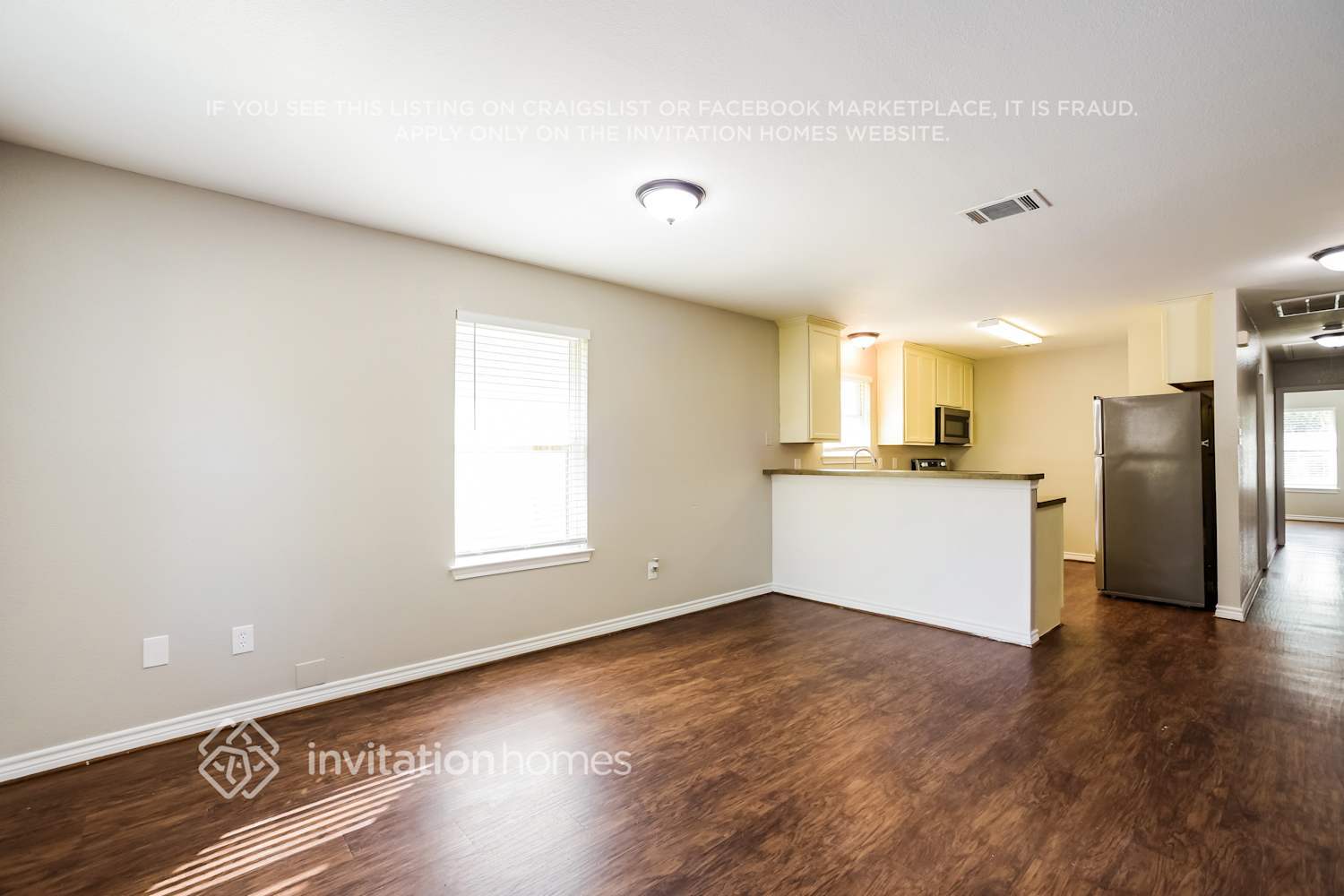 Building Photo - 107 Cook St