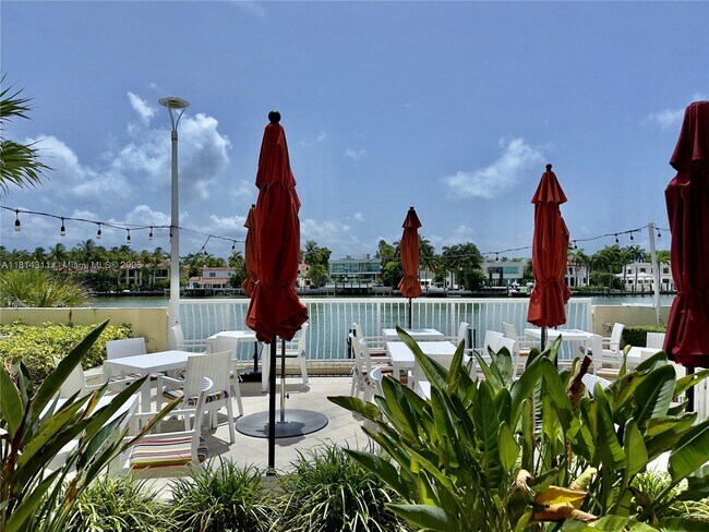 Building Photo - 5600 Collins Ave