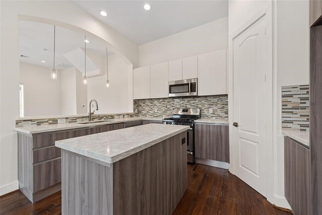 Building Photo - 9418 Glenfield Ct