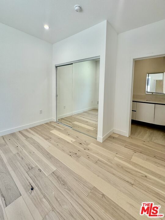 Building Photo - 418 N Orange Grove Ave