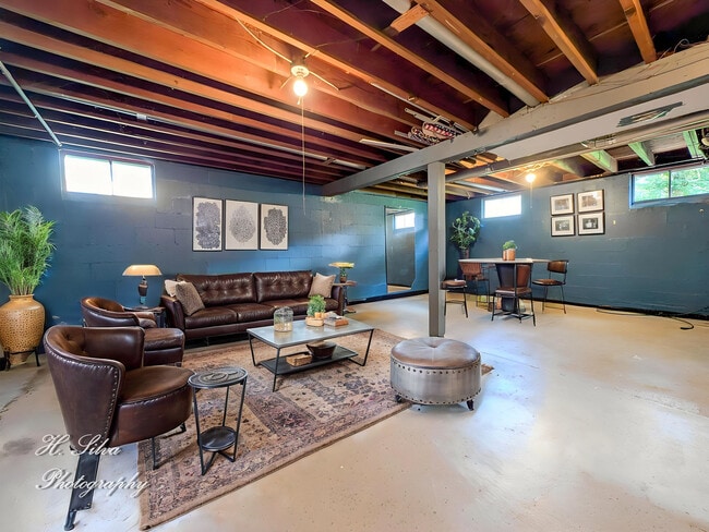 Building Photo - 301 Millard Ave