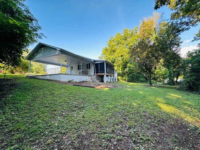 Building Photo - 109 Norris Ln