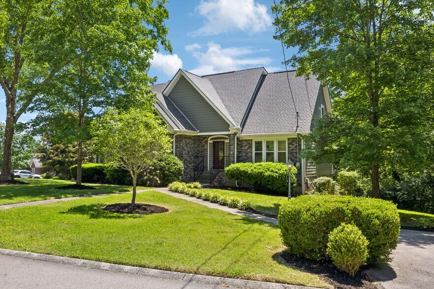 Building Photo - 316 McCoin Dr