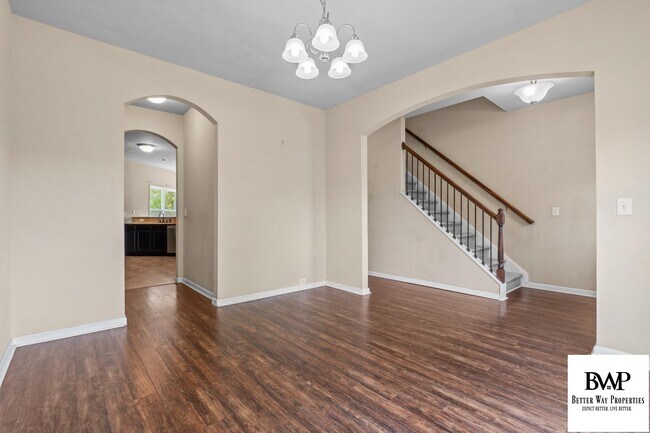 Building Photo - 11 Belhaven Dr