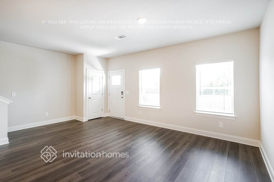 Building Photo - 145 Maybrook Dr