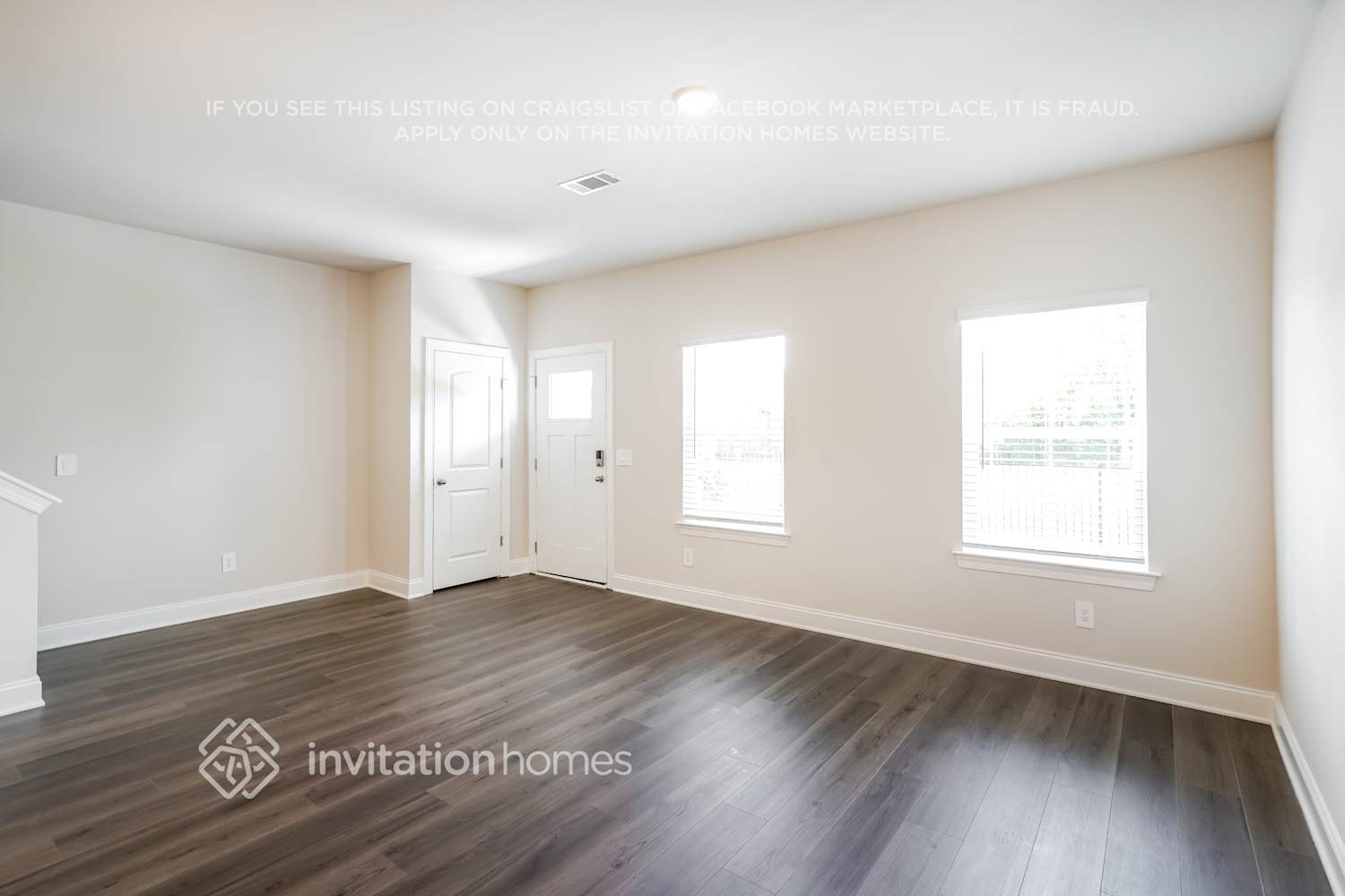 Building Photo - 256 River Rock Dr