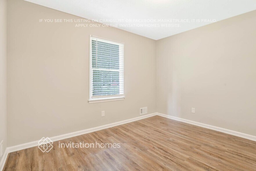 Building Photo - 277 Lancelot Way