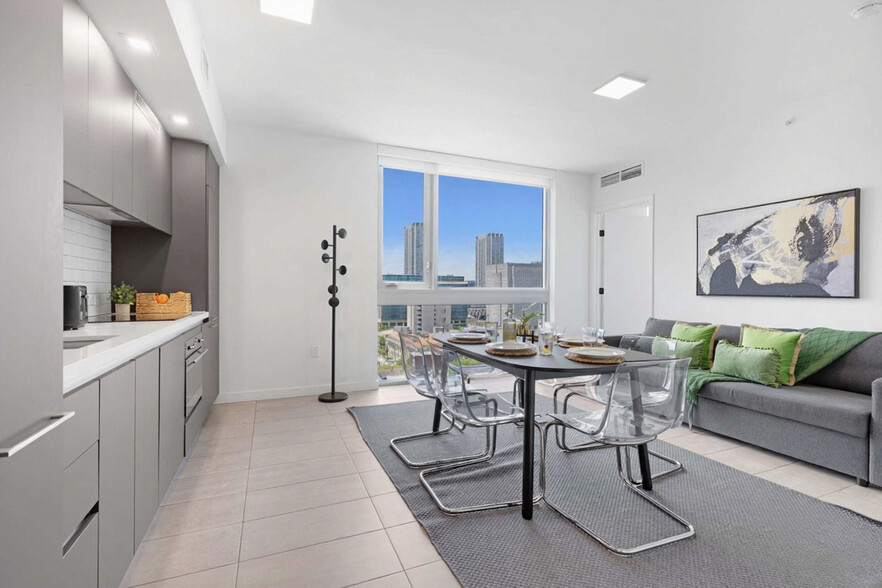 Building Photo - 227 NE 2nd St