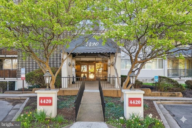 Building Photo - 4420 Briarwood Ct N