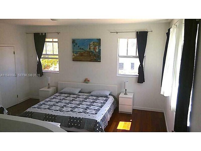 Building Photo - 929 Meridian Ave