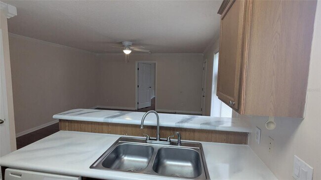 Building Photo - 2905 SW Archer Rd