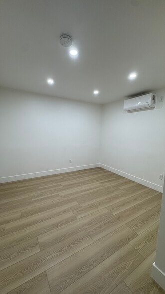 Building Photo - 3443 E 8th St