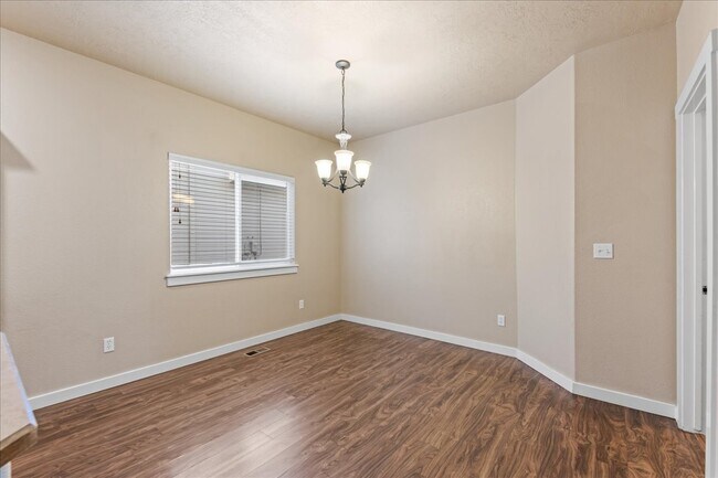 Building Photo - 115 W Lava Falls Dr