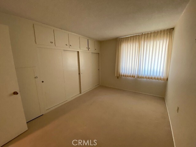 Building Photo - 547 Via Estrada