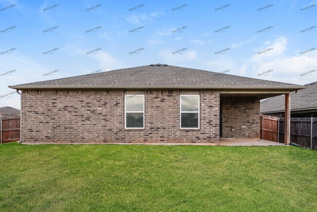 Building Photo - 9900 Jackrabbit Rd