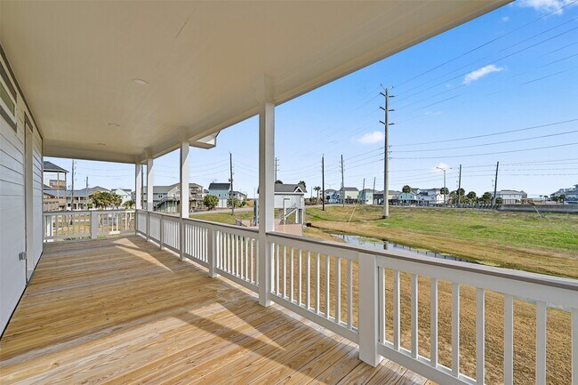 Building Photo - 25231 Sausalito Dr
