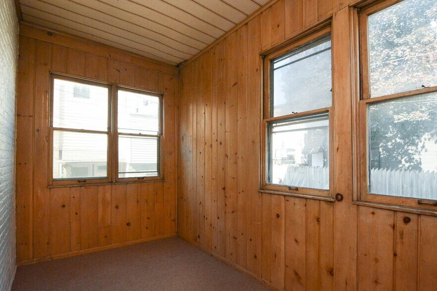 Building Photo - 2134 W Concord Pl