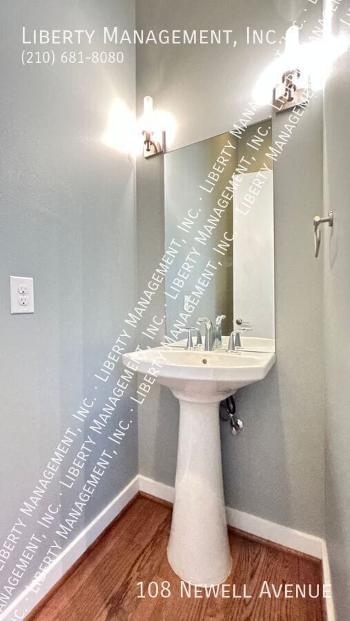 Building Photo - 108 Newell Ave