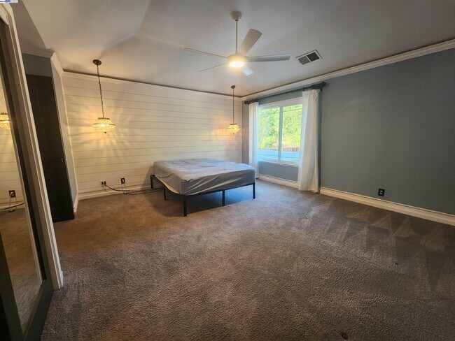 Building Photo - 1127 Mataro Ct