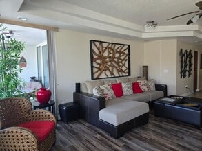 Building Photo - VACATION RENTAL - Condo on the River