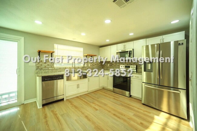 Building Photo - 4811 N 30th St