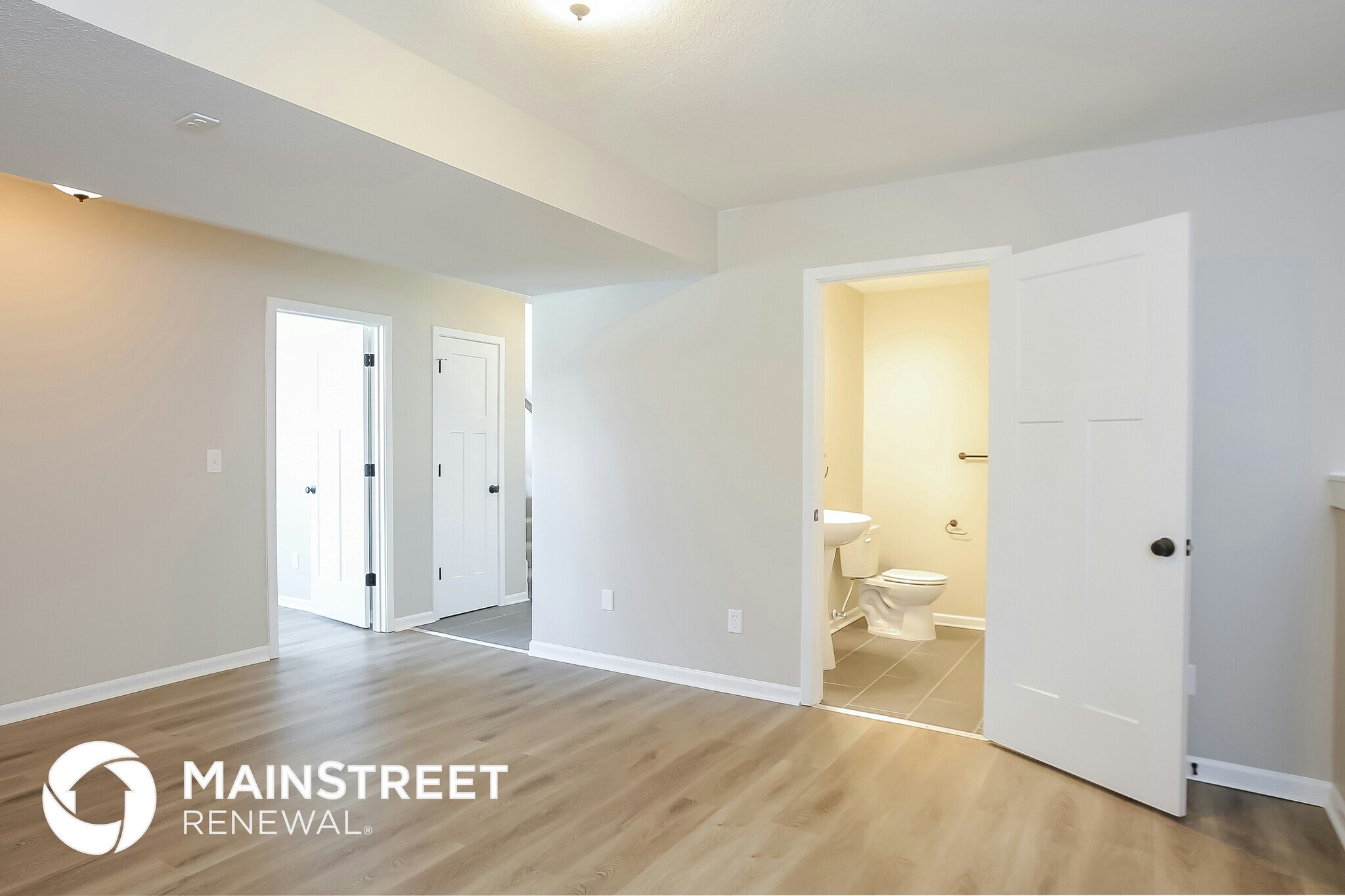 Building Photo - 1404 Silhouette Dr