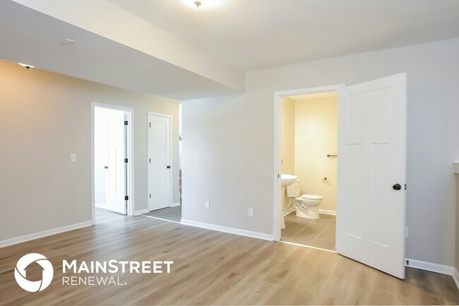 Building Photo - 1404 Silhouette Dr