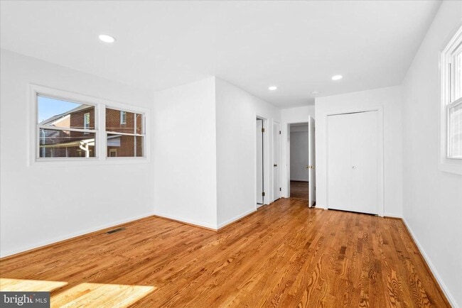 Building Photo - 117 W 14th St