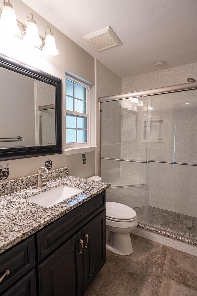 Building Photo - 4679 Inisheer Dr