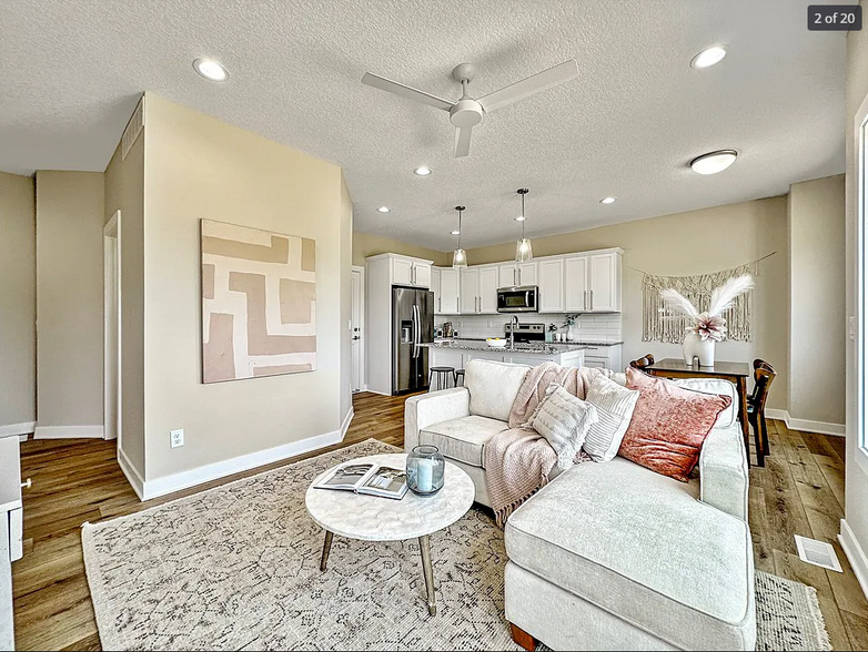 Building Photo - 9137 Calvin Dr