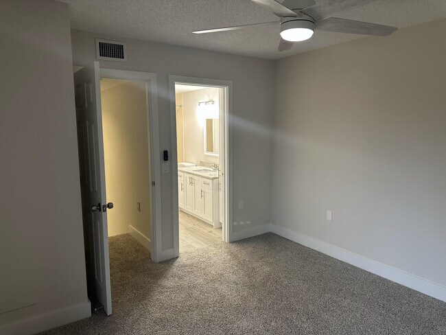 Building Photo - 7307 73rd Way