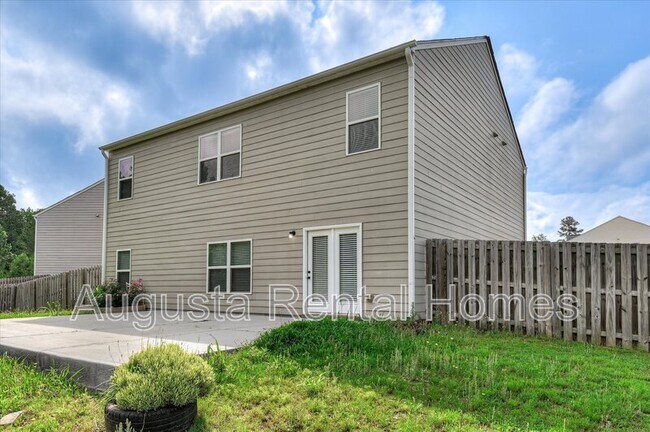 Building Photo - 5060 Vine Ln