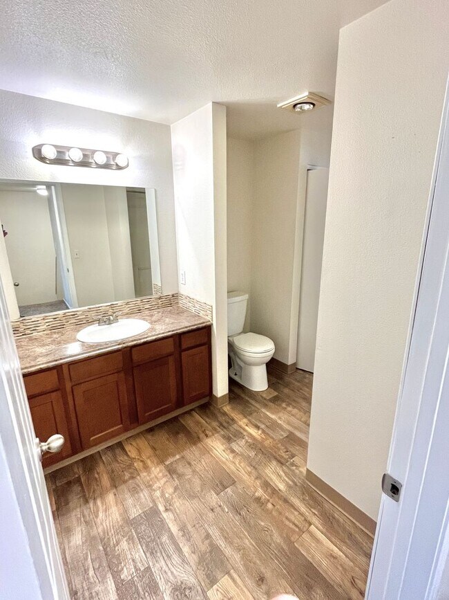 Building Photo - GREEJ03