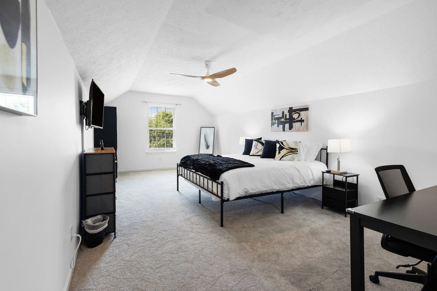 Building Photo - 11179 Catalina Dr