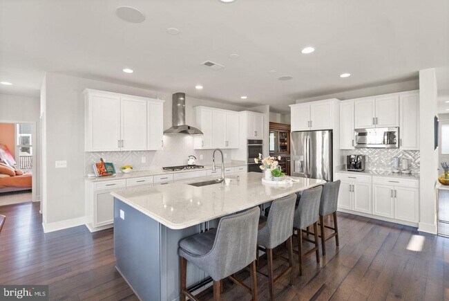 Building Photo - 1108 Coubertin Dr SE