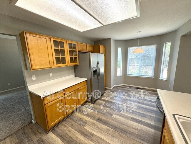 Building Photo - 5859 Instone Cir