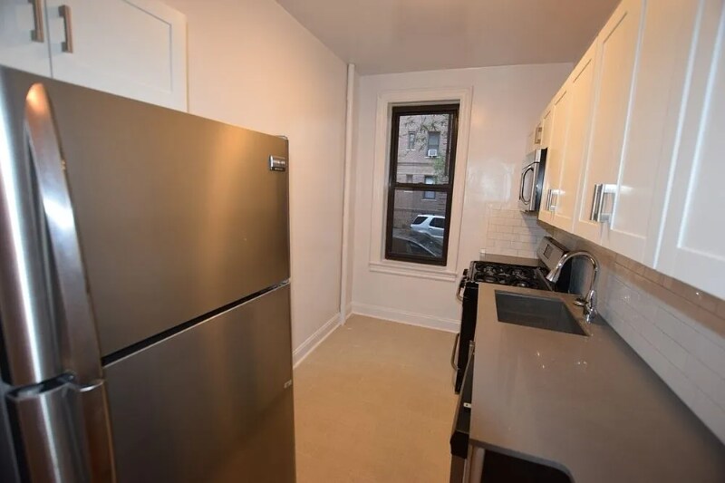 Building Photo - 25-10 31st Ave