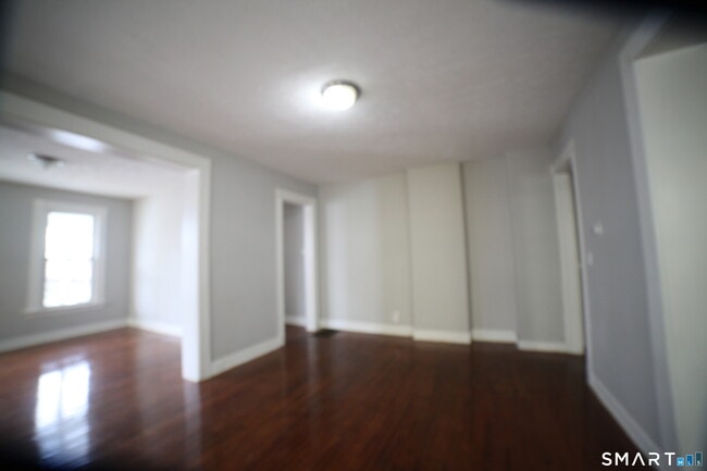 Building Photo - 36 Cassius St