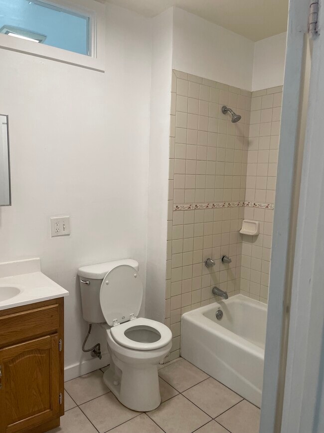 Building Photo - 485 E 57th St