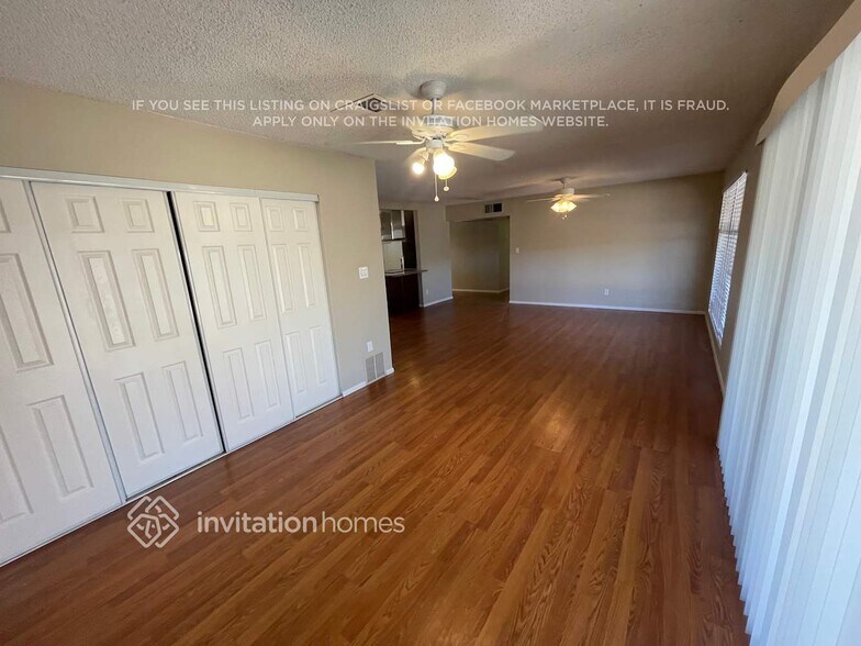 Building Photo - 9201 N 18th Ave