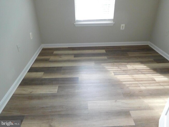 Building Photo - 15512 Kennett Square Way
