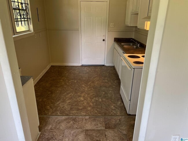 Building Photo - 1405 Woodward Rd