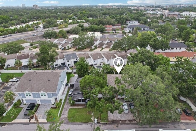 Building Photo - 2405 W Stroud Ave