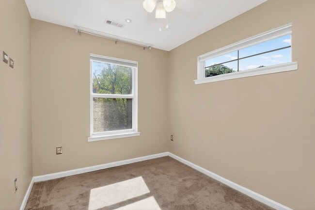 Building Photo - 3-Story Townhome in Historic Fourth Ward – Uptown Living