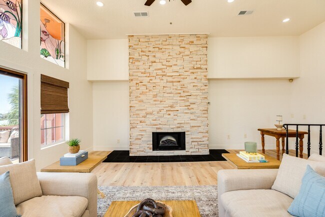 Building Photo - 411 Sailfish