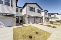 Building Photo - 532 Galt Dr